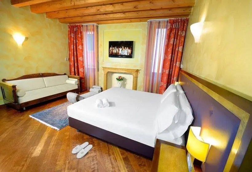 Classic Room