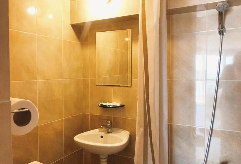 Четырехместный Номер Стандарт Вид на Море, Guest House Paskal