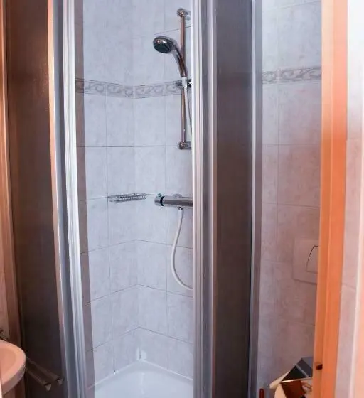 スタンダードルーム, Privatzimmer Lasshofer