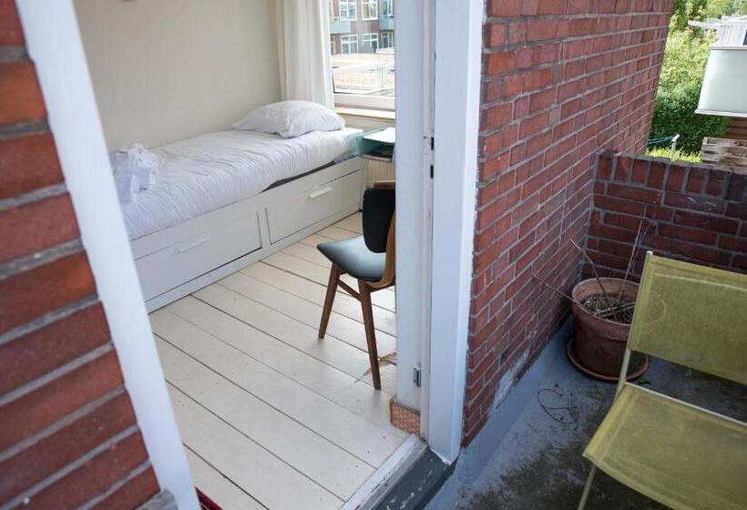 스탠다드 싱글 룸 공동욕실, Stee In Stad