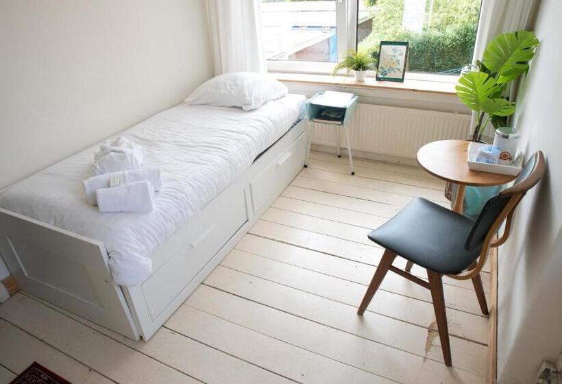 스탠다드 싱글 룸 공동욕실, Stee In Stad