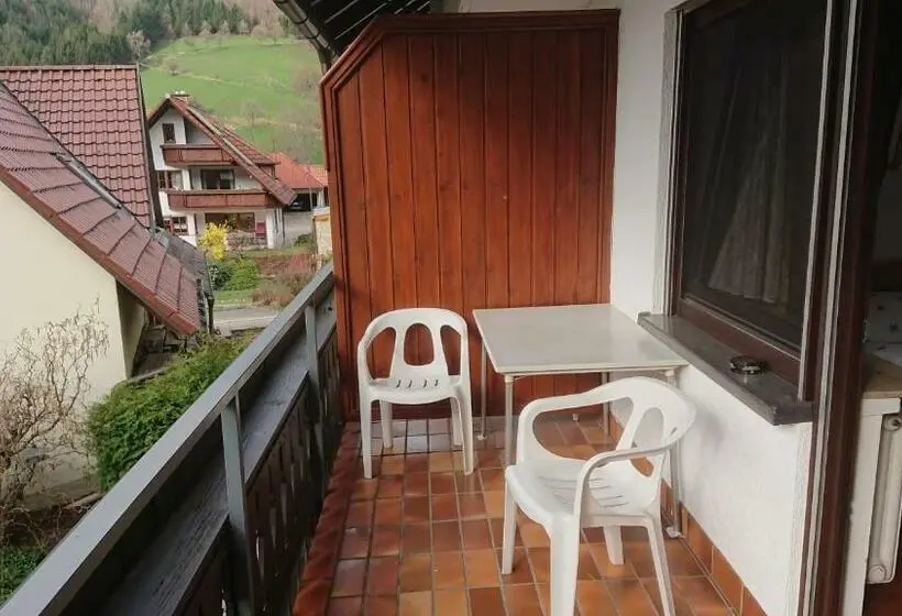 バルコニー付きスタンダードルーム, Pension Schlossbergblick