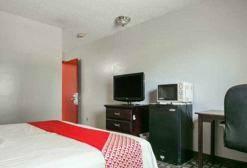 غرفة قياسية سرير كينج لذوى الإحتياجات الخاصة, Raceway Inn