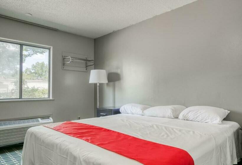 غرفة قياسية سرير كينج لذوى الإحتياجات الخاصة, Raceway Inn