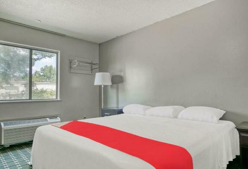 غرفة قياسية سرير كينج, Raceway Inn