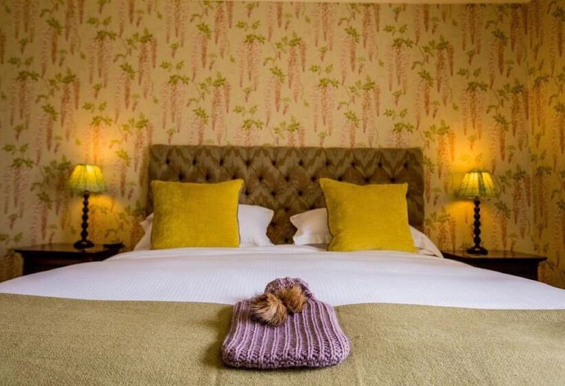 חדר פרמיום, The Hawk Inn