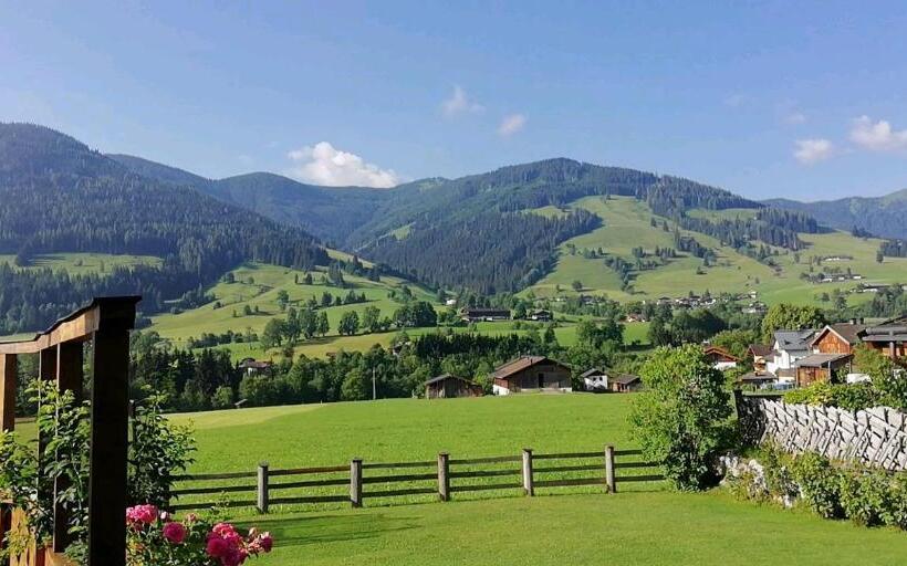 דירת חדר, Pension Rieder