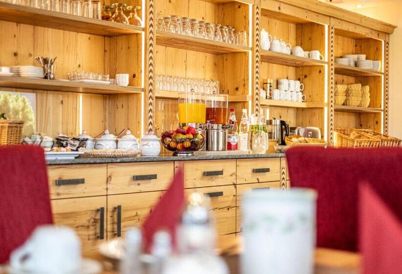 חדר משפתחתי סופריור, Boutique Hotel Angerer