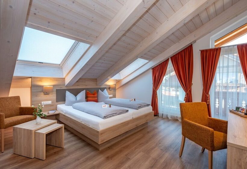 Suite with lake view, Boutique Hotel Angerer