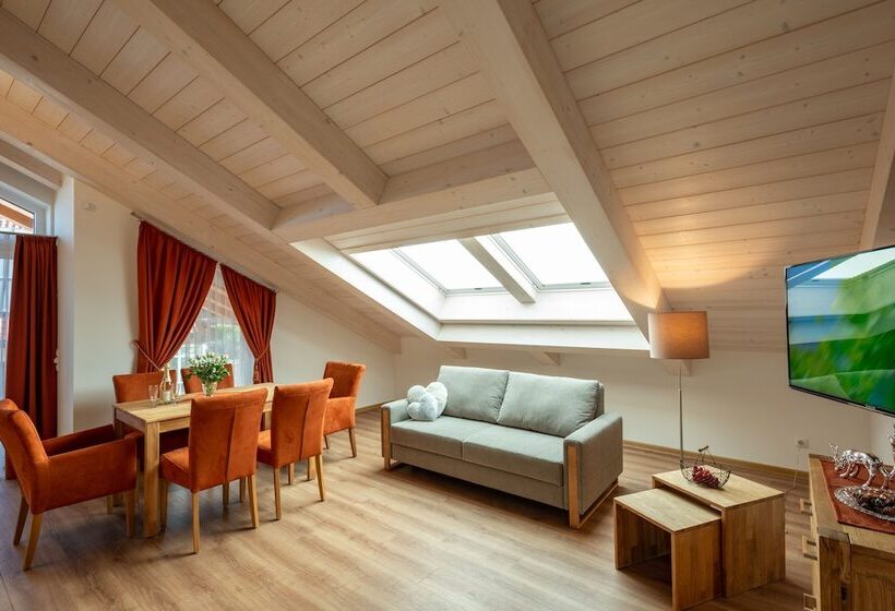 Suite with lake view, Boutique Hotel Angerer