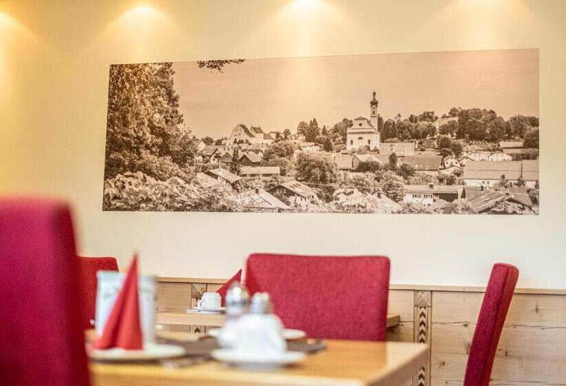 Suite with lake view, Boutique Hotel Angerer