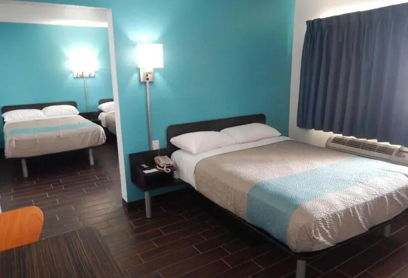 اتاق کلاسیک چهارنفره, Motel 6 Portland, Tx