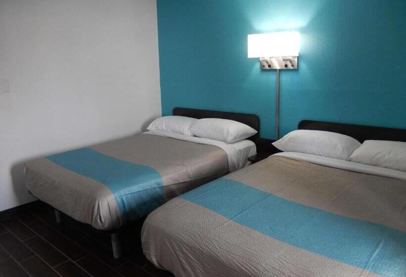 חדר קלאסי לארבעה, Motel 6 Portland, Tx