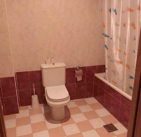 Standard Kolmen Hengen Huone, Hostal Restaurante San Antolín