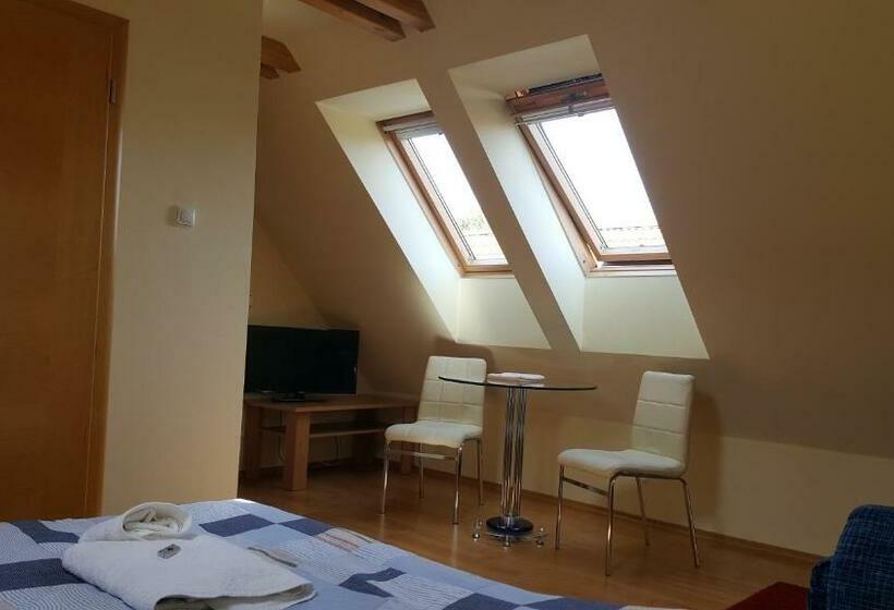 חדר פנטהאוז, Jihoceska Pohoda