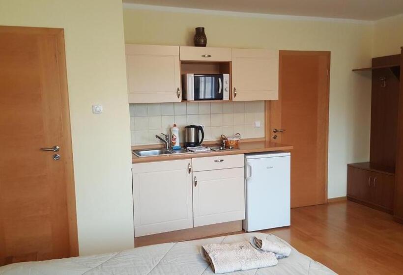 סטודיו סטנדרטי נוף לגינה, Jihoceska Pohoda