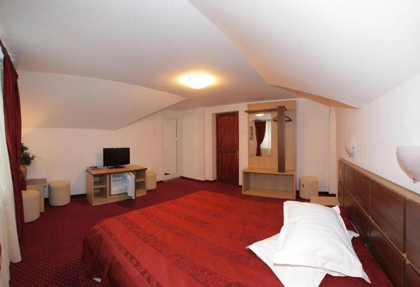 ジュニアスイート, Vila Acvila