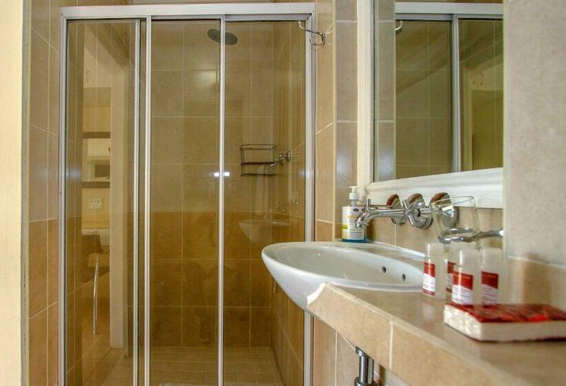 家庭小型套房, Virginia Forest Lodge