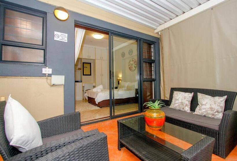 标准间, Virginia Forest Lodge