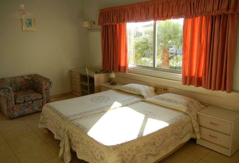 استودیو خانوادگی, Tsialis Hotel Apartments