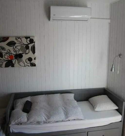 スタンダードトリプルルーム, Autóscsárda és Panzió