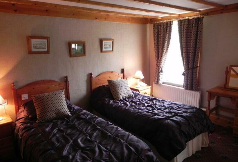 Семейный Номер, The Bridge Inn