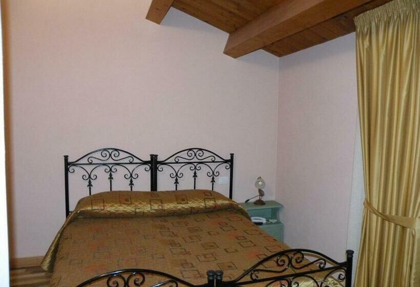 Номер Стандарт с Балконом, Agriturismo La Ginestra