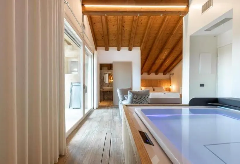 ジュニアスイート, Azienda Agrituristica Calronche