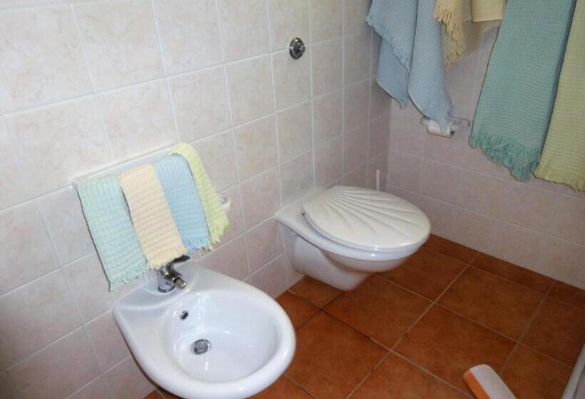 اتاق استاندارد چهار تخته, Casa Colonica Liliane B&b