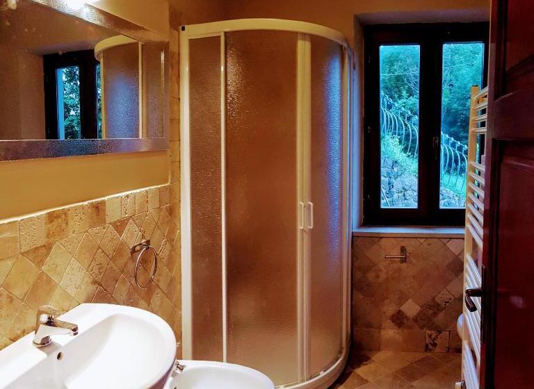 家庭工作室, Il Borgo Dei Celti