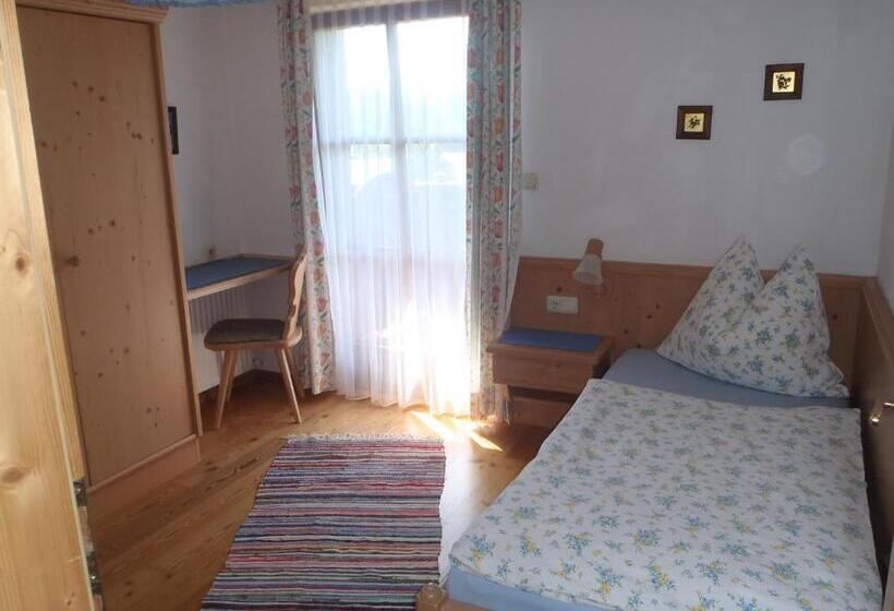 발코니가 있는 2 베드룸 아파트, Russbachbauer