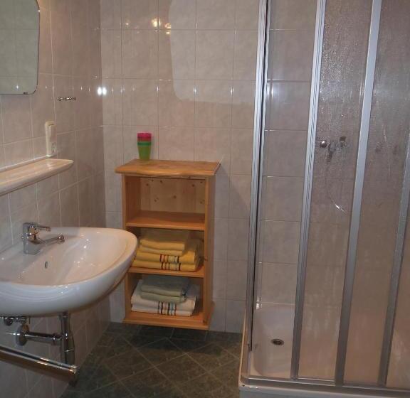 발코니가 있는 2 베드룸 아파트, Russbachbauer