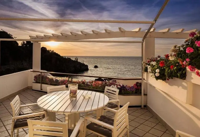 オーシャンビューの３ベッドルームデラックスアパート, Ischia Blu Resort