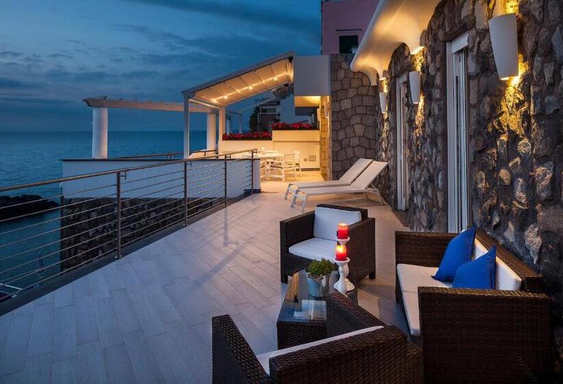 Апартаменты Deluxe 3 Спальни Вид на Море, Ischia Blu Resort