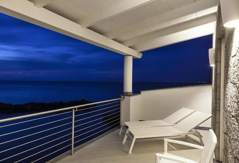 オーシャンビューの２ベッドルームデラックスアパート, Ischia Blu Resort
