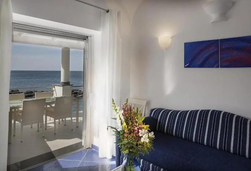 オーシャンビューの２ベッドルームデラックスアパート, Ischia Blu Resort