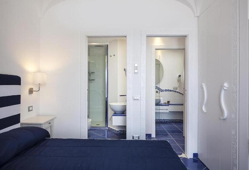 Апартаменты Deluxe 2 Спальни Вид на Море, Ischia Blu Resort