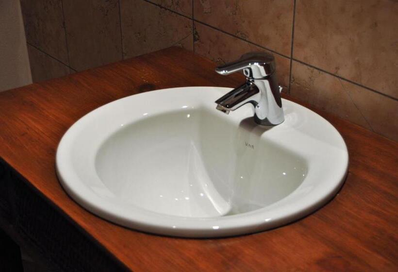 Апартаменты 1 Спальня, Haus Treffer