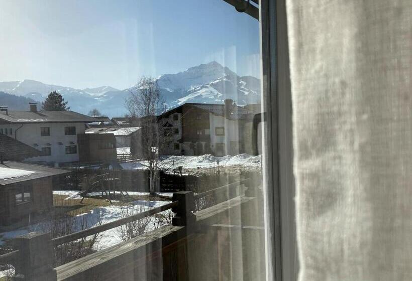 Номер Стандарт, Haus Treffer