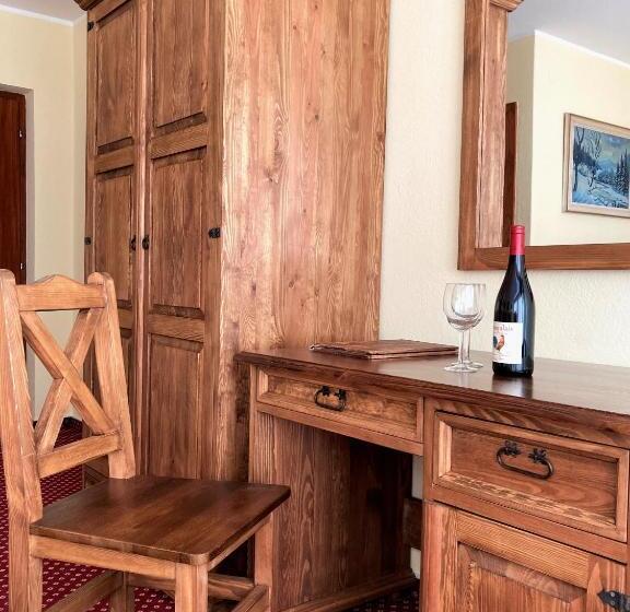 Апартаменты 2 Спальни с Балконом, Haus Treffer