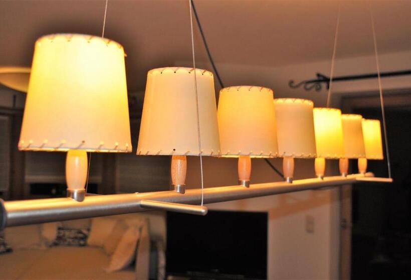 Апартаменты 1 Спальня, Haus Treffer