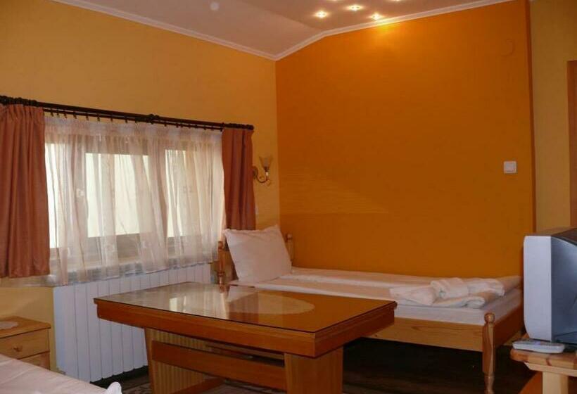 スタンダードルーム, Kashta Peychevi