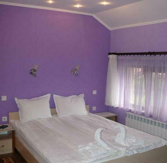 スタンダードトリプルルーム, Kashta Peychevi