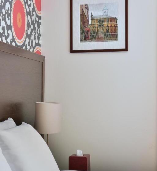 高级大房间, The Bocardo