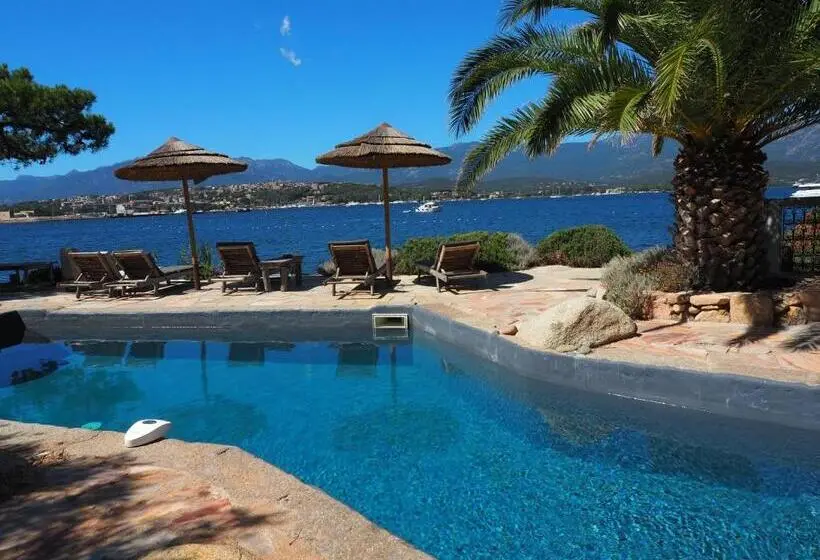 ویلای 2 خوابه با چشم‌انداز دریا, Maranatha Résidence Avec Plage Privée, Piscine Chauffée