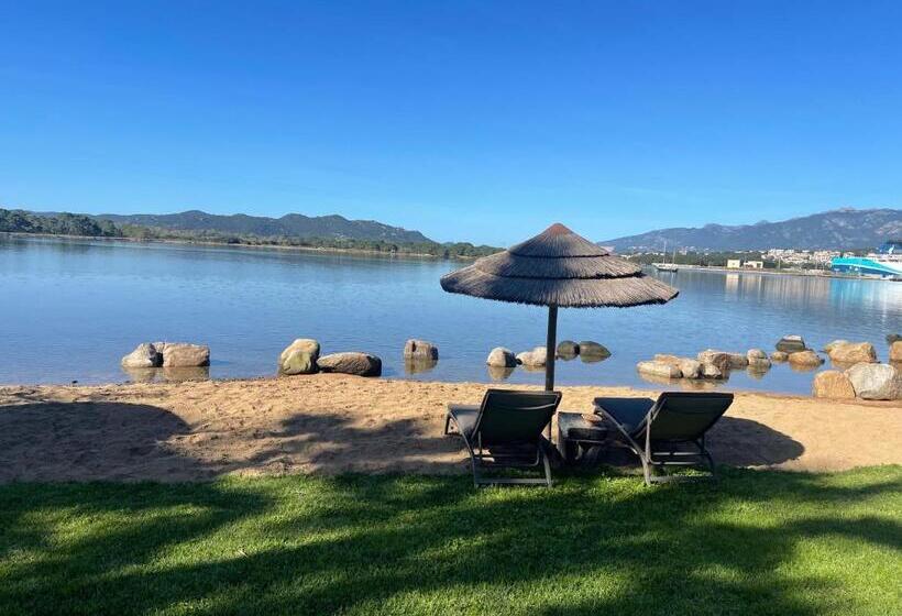 Вилла 2 Спальни Вид на Сад, Maranatha Résidence Avec Plage Privée, Piscine Chauffée