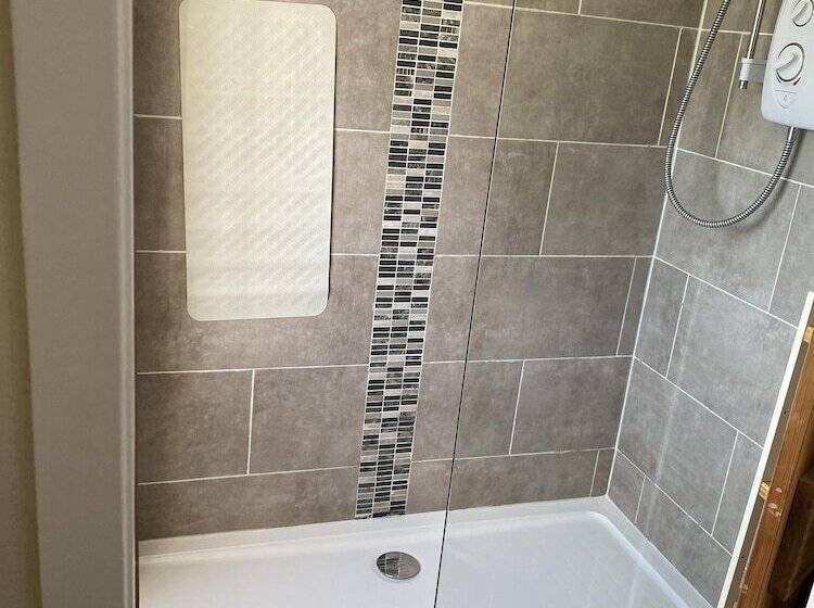 标准间, The New Inn