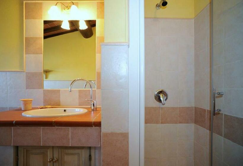 침실 1개 아파트, Erboli Residence