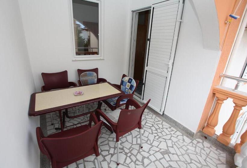 آپارتمان 1 خوابه, Apartments Memidz