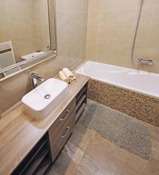 اتاق لوکس چهار تخته, Penzion A Restaurace Stará Roudná